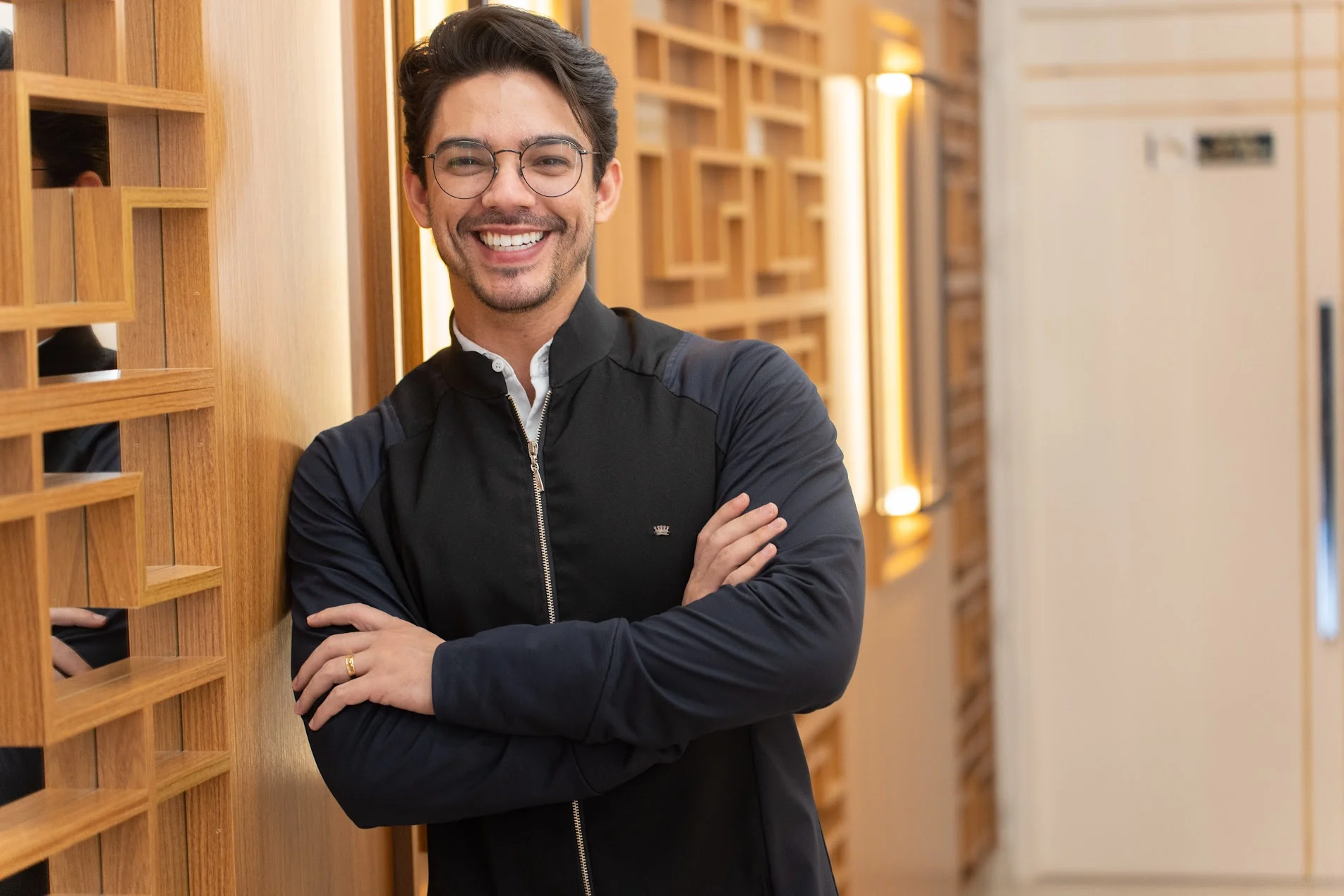 Dr. Josué Sagário na Sagário Clinic